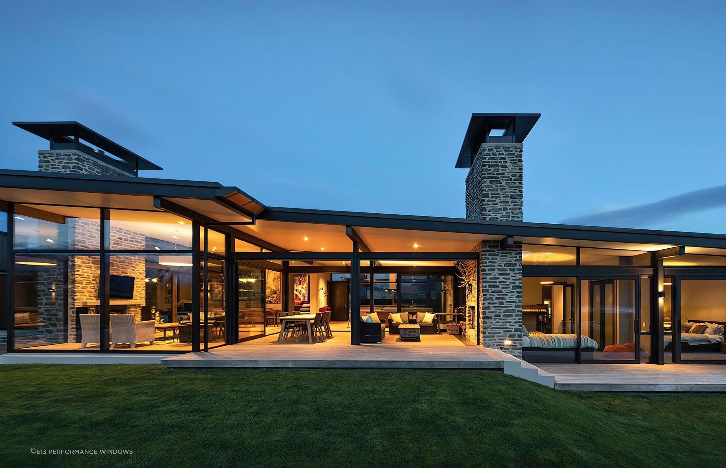 This Central Otago home is protected from the region’s fluctuating temperatures with triple glazing featuring double Low E and double argon gas.