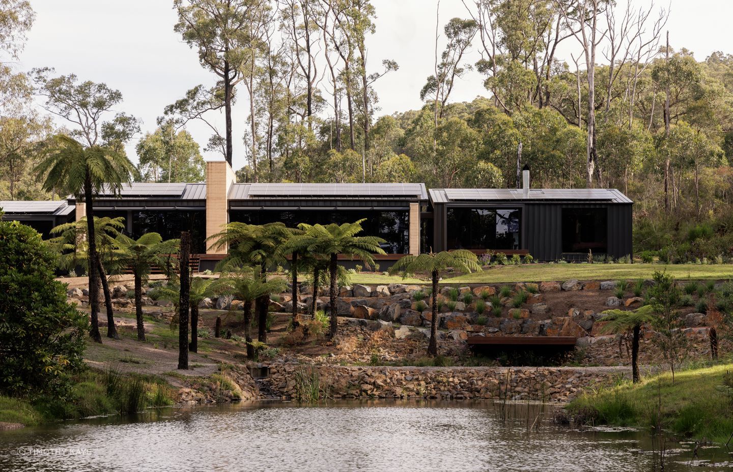 Yarra Valley by Vigor Homes draws its palette and presence from the surrounding terrain, with rammed earth walls that echo the colours of the valley floor | Photography by Timothy Kaye