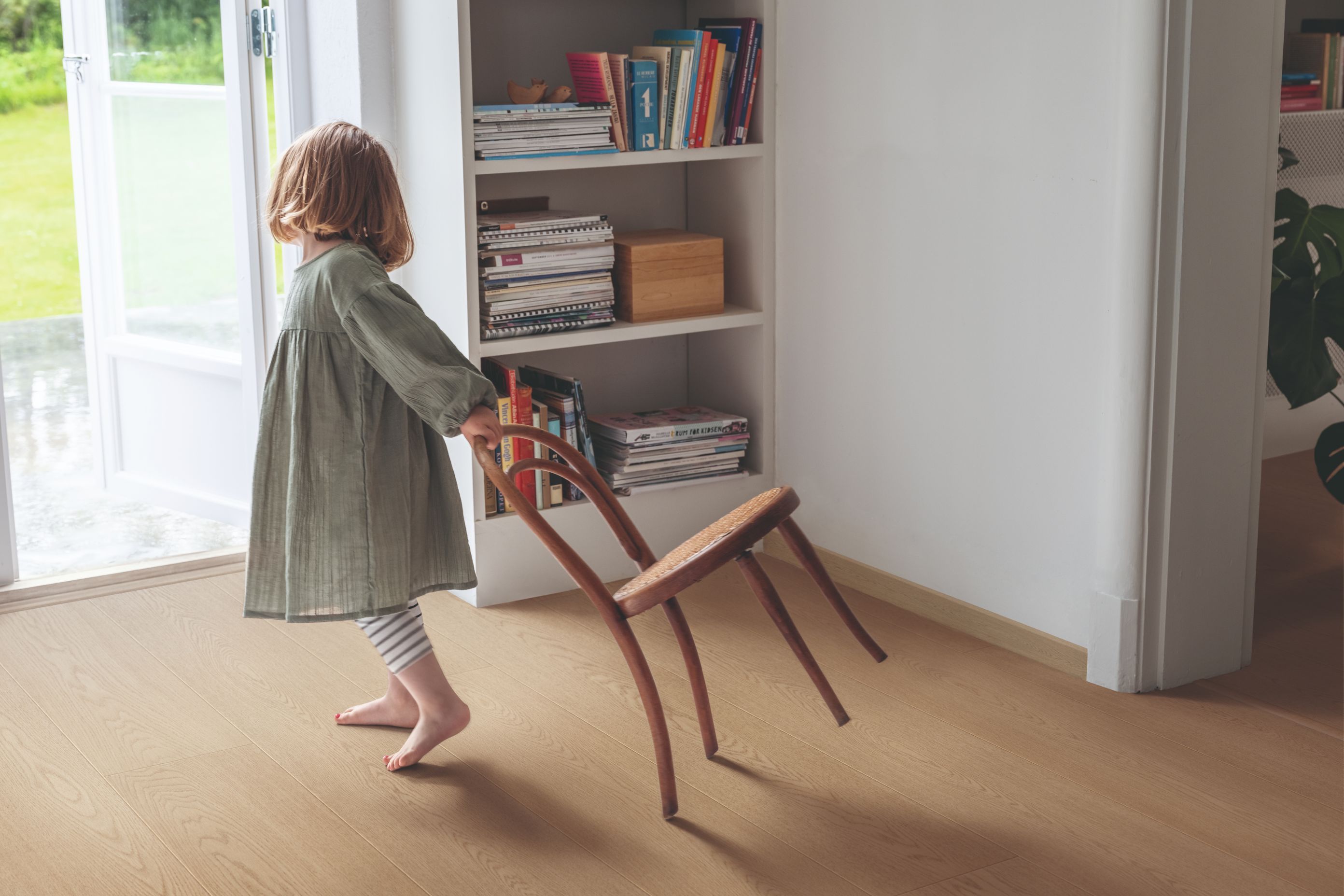 Resistant to scratches, dents, and stains, laminate is ideal for high-traffic environments and homes with children and pets.