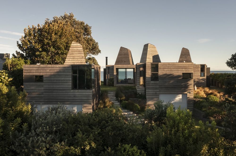 An architectural masterpiece in equally breathtaking surrounds by Crosson Architects.