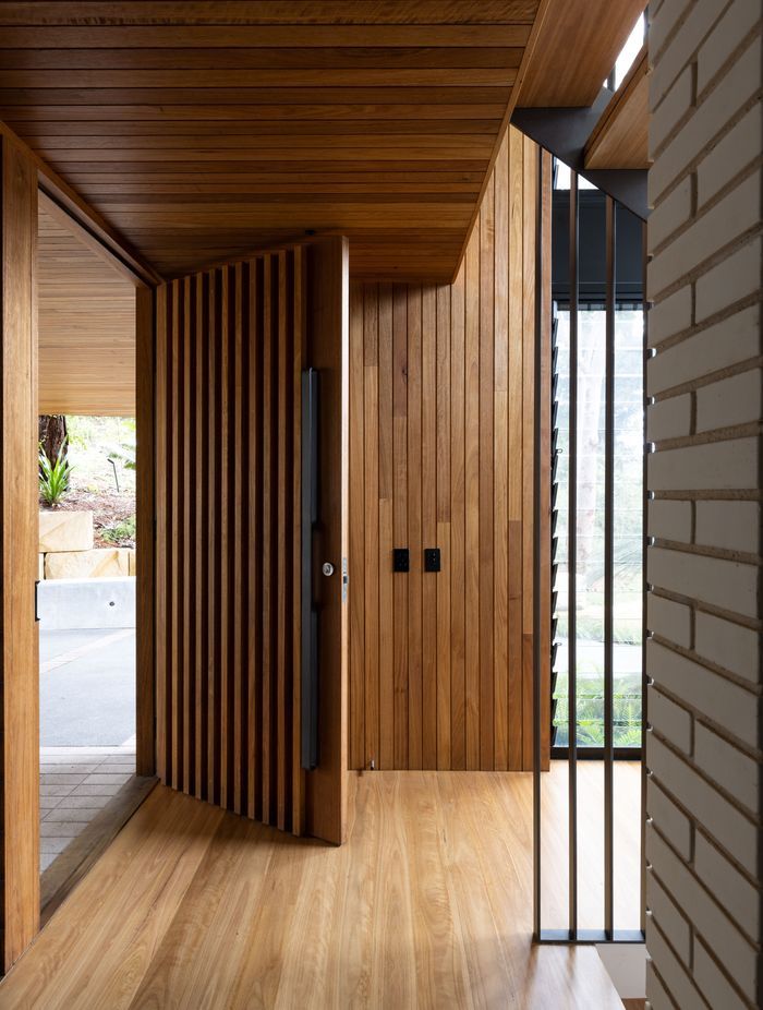 The timber details in this stunning new home by MattBuild Group showcase high level carpentry skills.