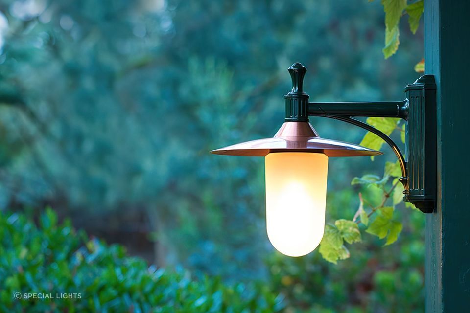 Montana Model 3 Wall Light
by Special Lights