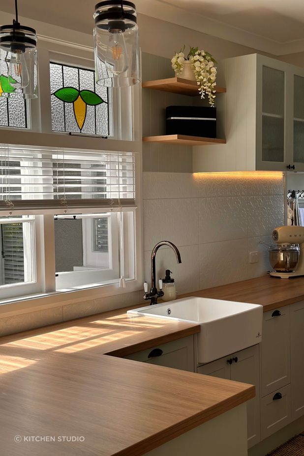 'Magnolia Cottage' by Kitchen Studio is a functional kitchen designed with plenty of storage whilst carrying the charm and cosiness of the home itself.