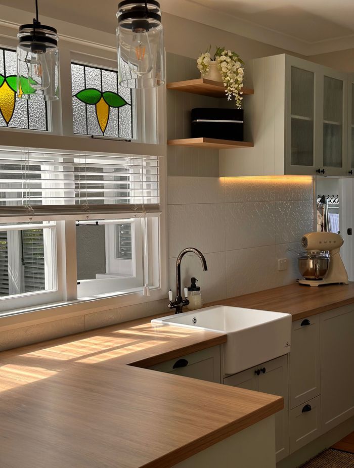 'Magnolia Cottage' by Kitchen Studio is a functional kitchen designed with plenty of storage whilst carrying the charm and cosiness of the home itself.