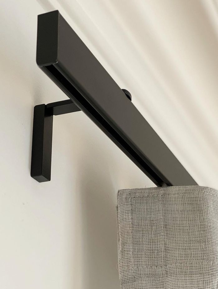 Silent Gliss Metroflat Curtain Rod System
by Blinds by Peter Meyer