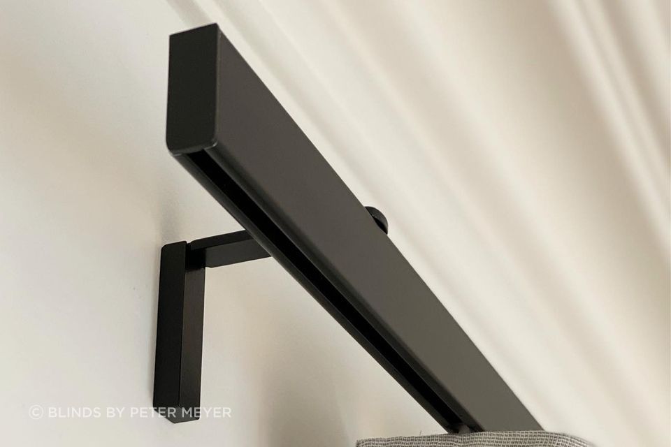 Silent Gliss Metroflat Curtain Rod System
by Blinds by Peter Meyer