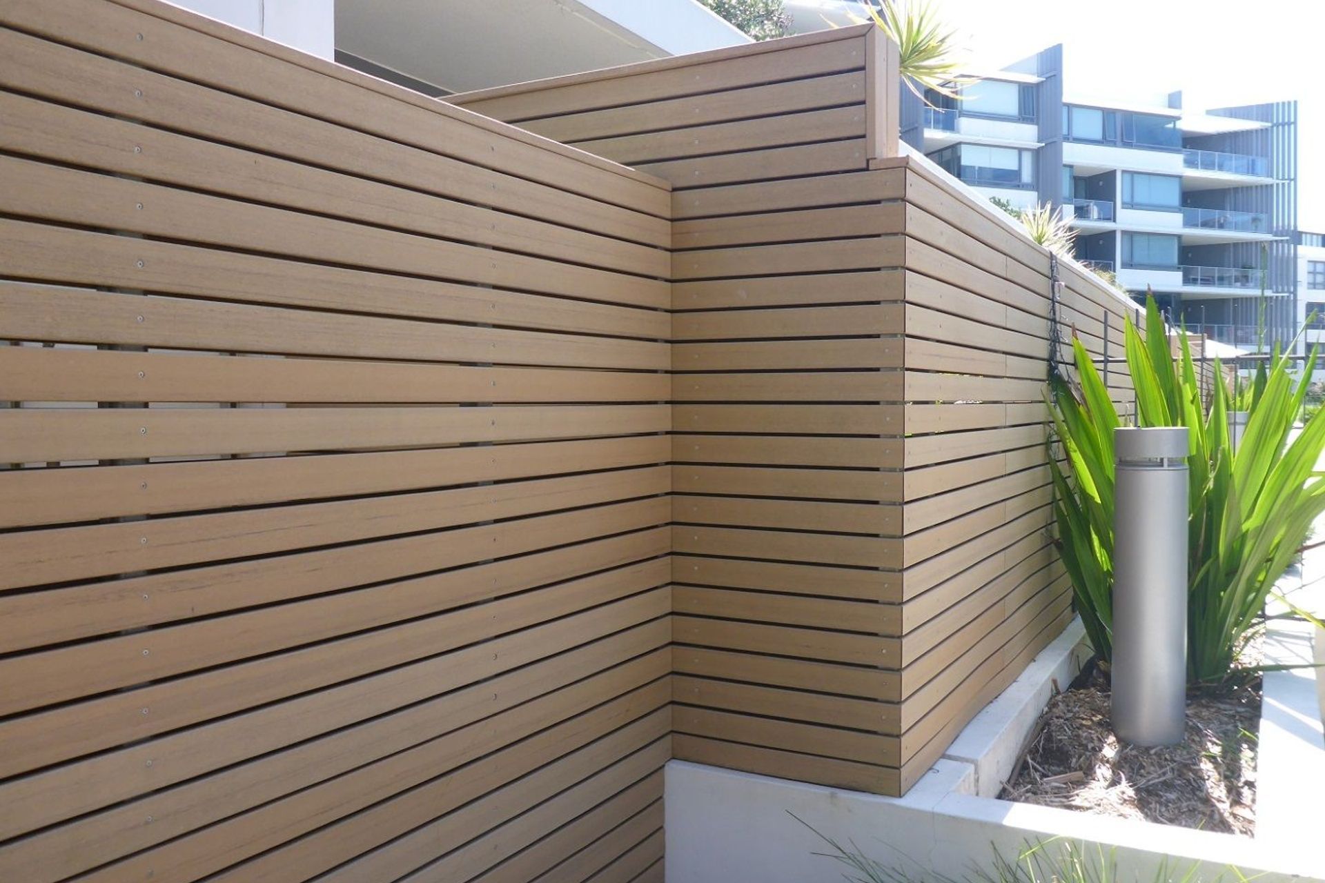 An attractive solution with ModSood Sahara Screening.