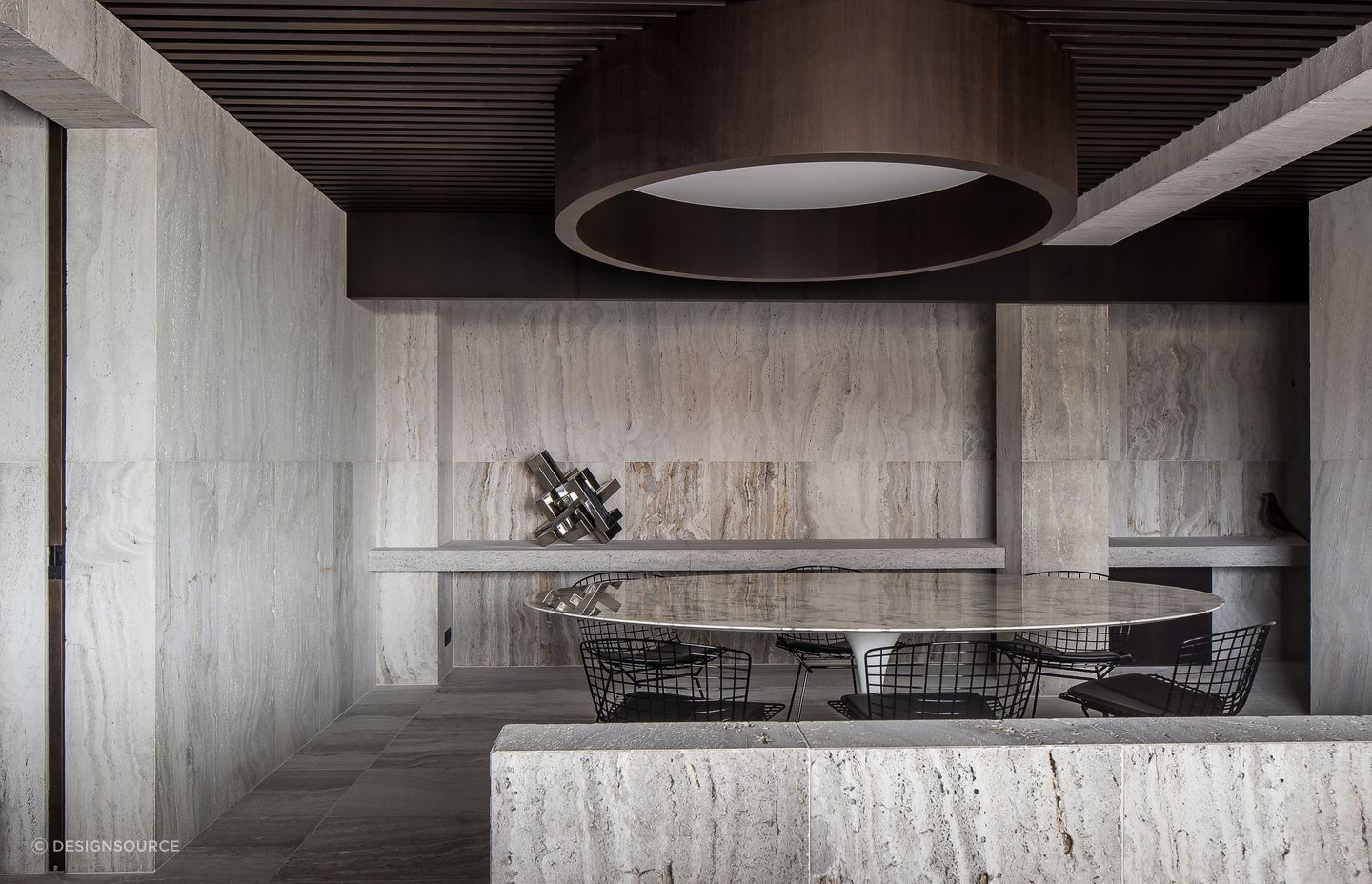 Options like the Muzillac Veine Travertine can be used in a variety of different applications including interior and exterior cladding.