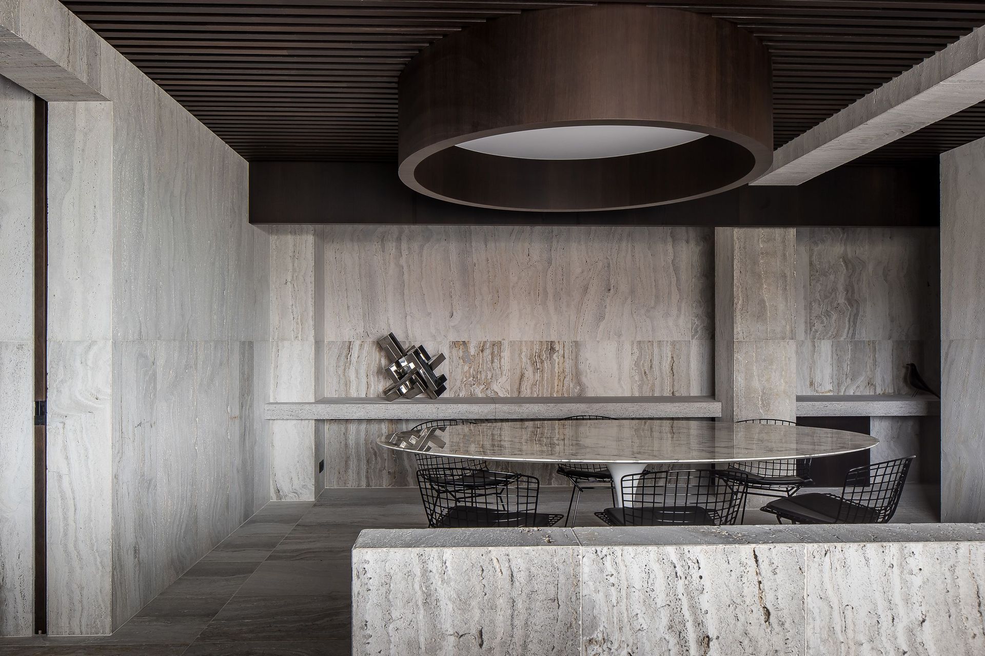 Options like the Muzillac Veine Travertine can be used in a variety of different applications including interior and exterior cladding.