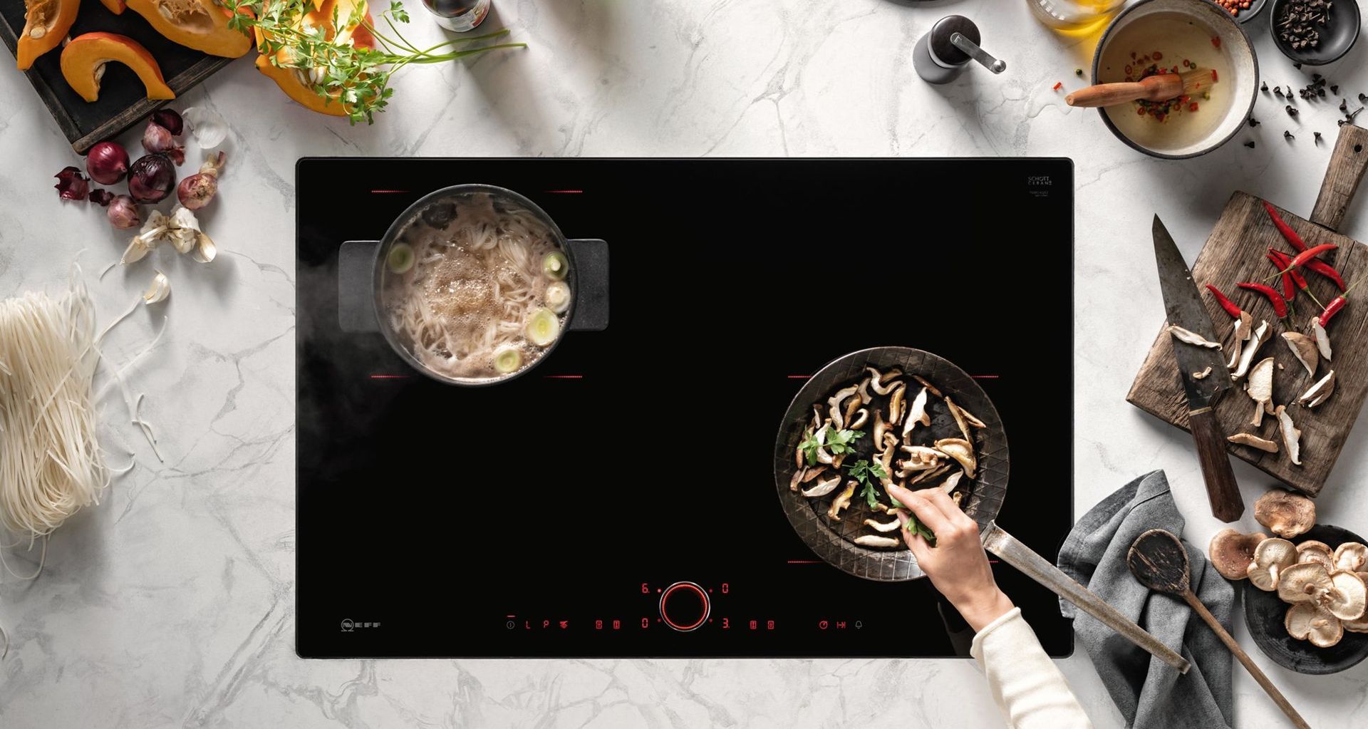The NEFF FlexInduction Cooktop with Zone Light from UnserHaus.