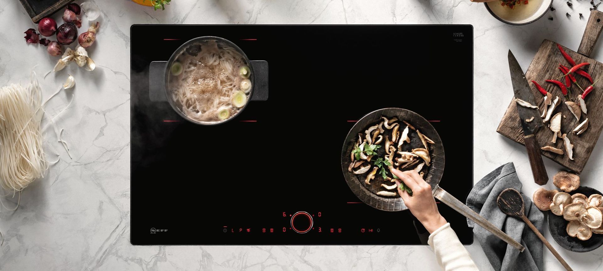 The NEFF FlexInduction Cooktop with Zone Light from UnserHaus.