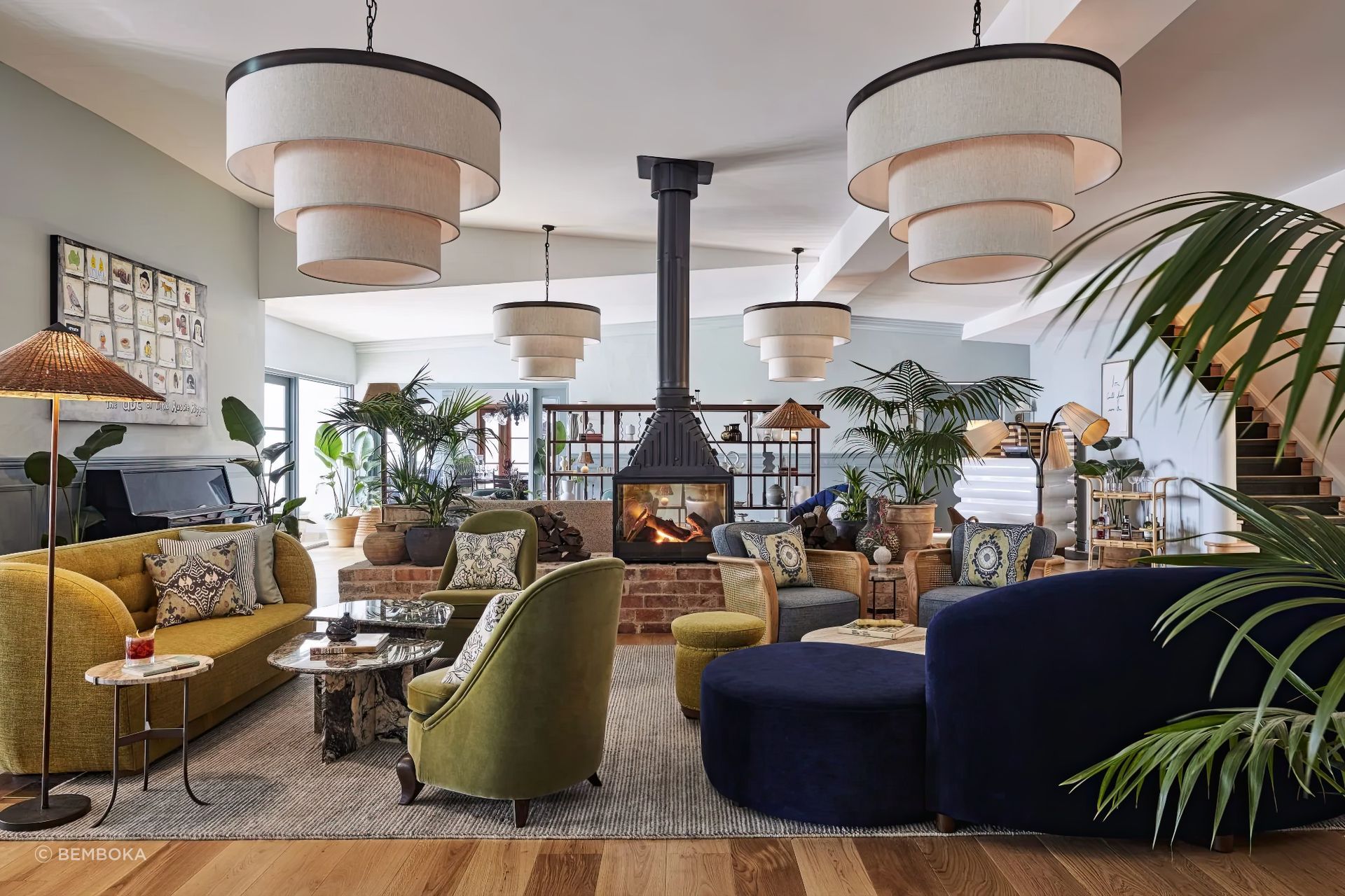 At Osborn House in the Southern Highlands, guests enjoy warm and cosy houses accented by Bemboka’s layered throws, textured pillows, and woollen accessories—proof that stylish winter homes can also feel deeply personal.