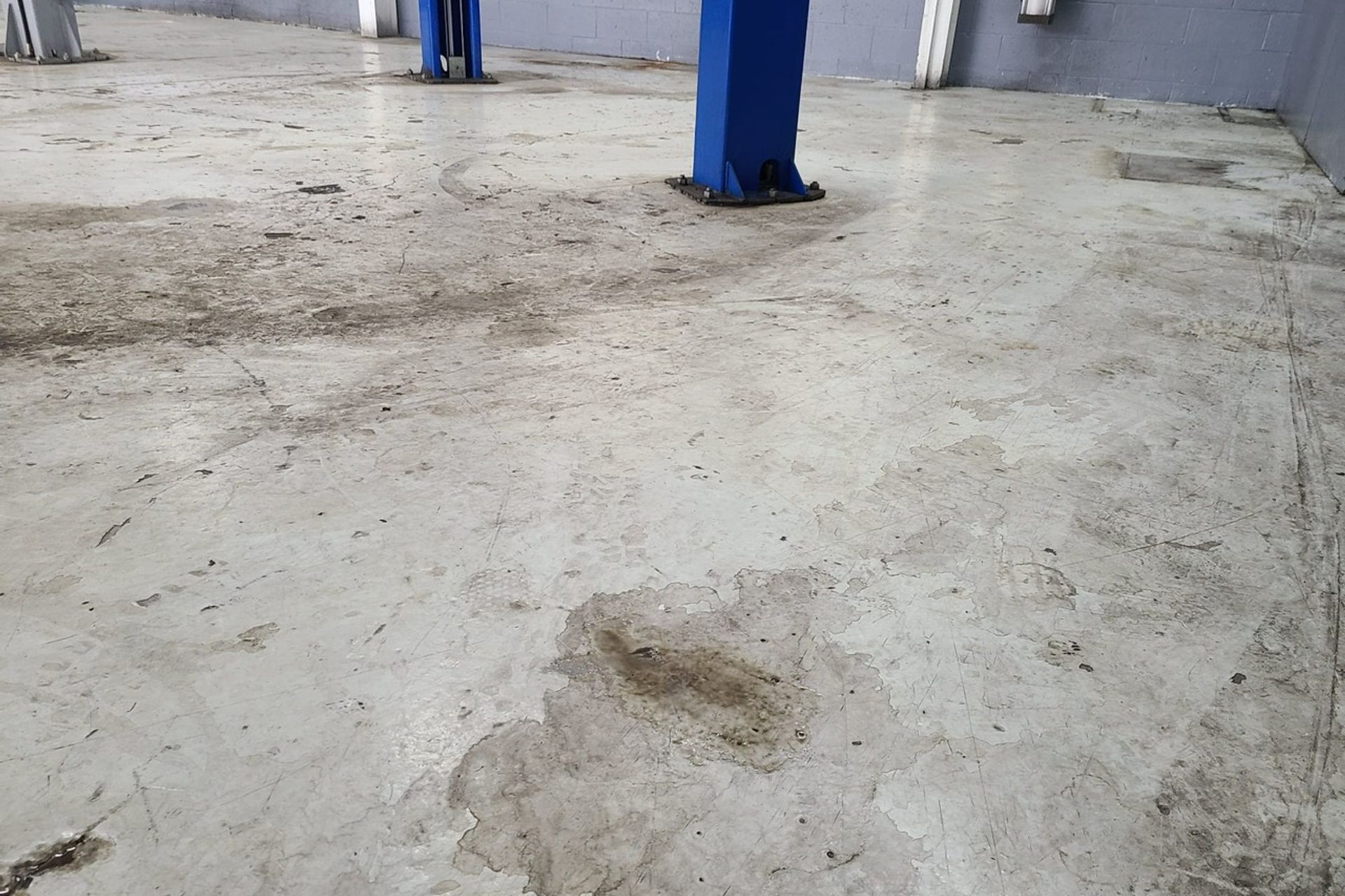 A workshop before the rejuvenation from JJS FloorSpec.