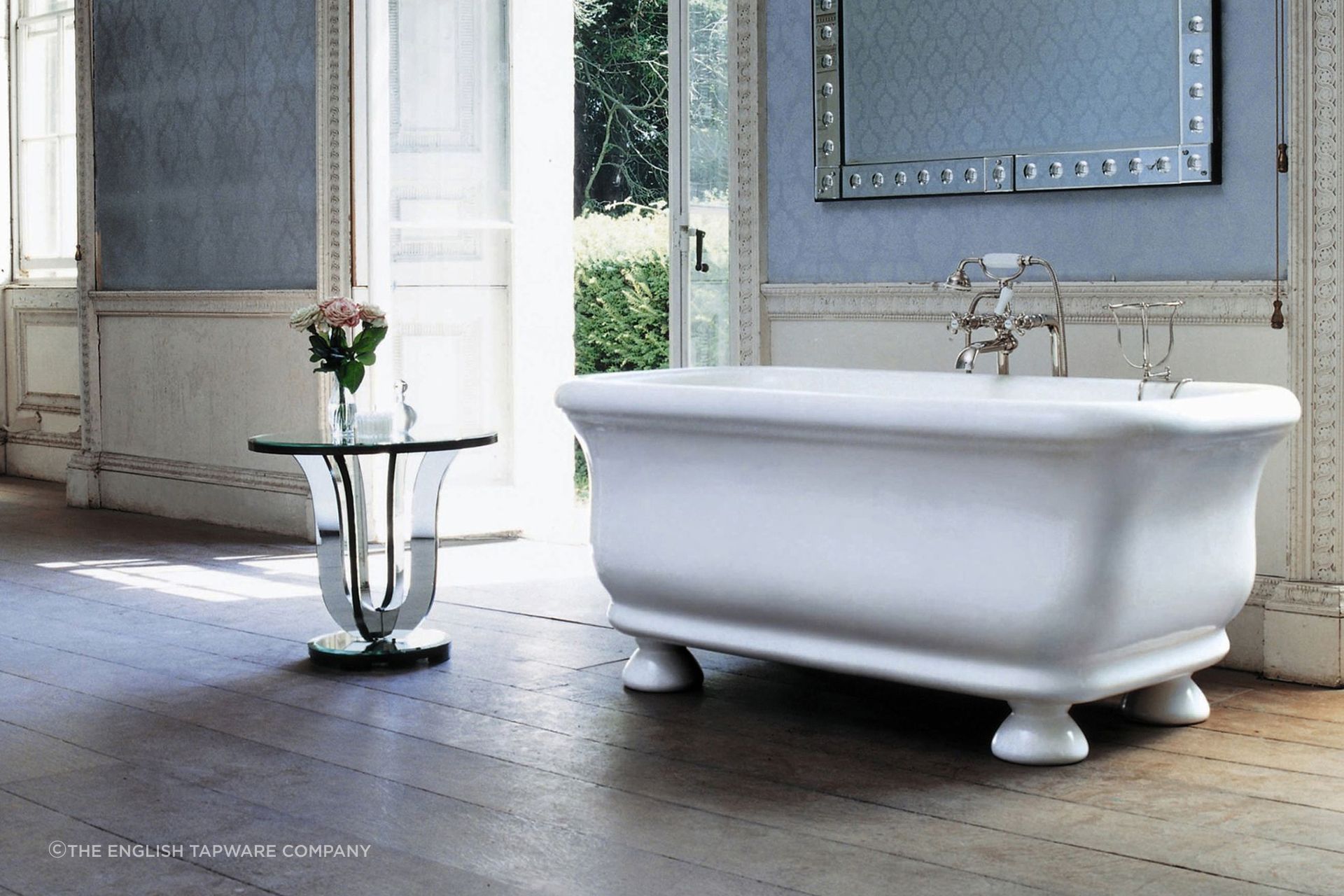 Paris Bath
By The English Tapware Company