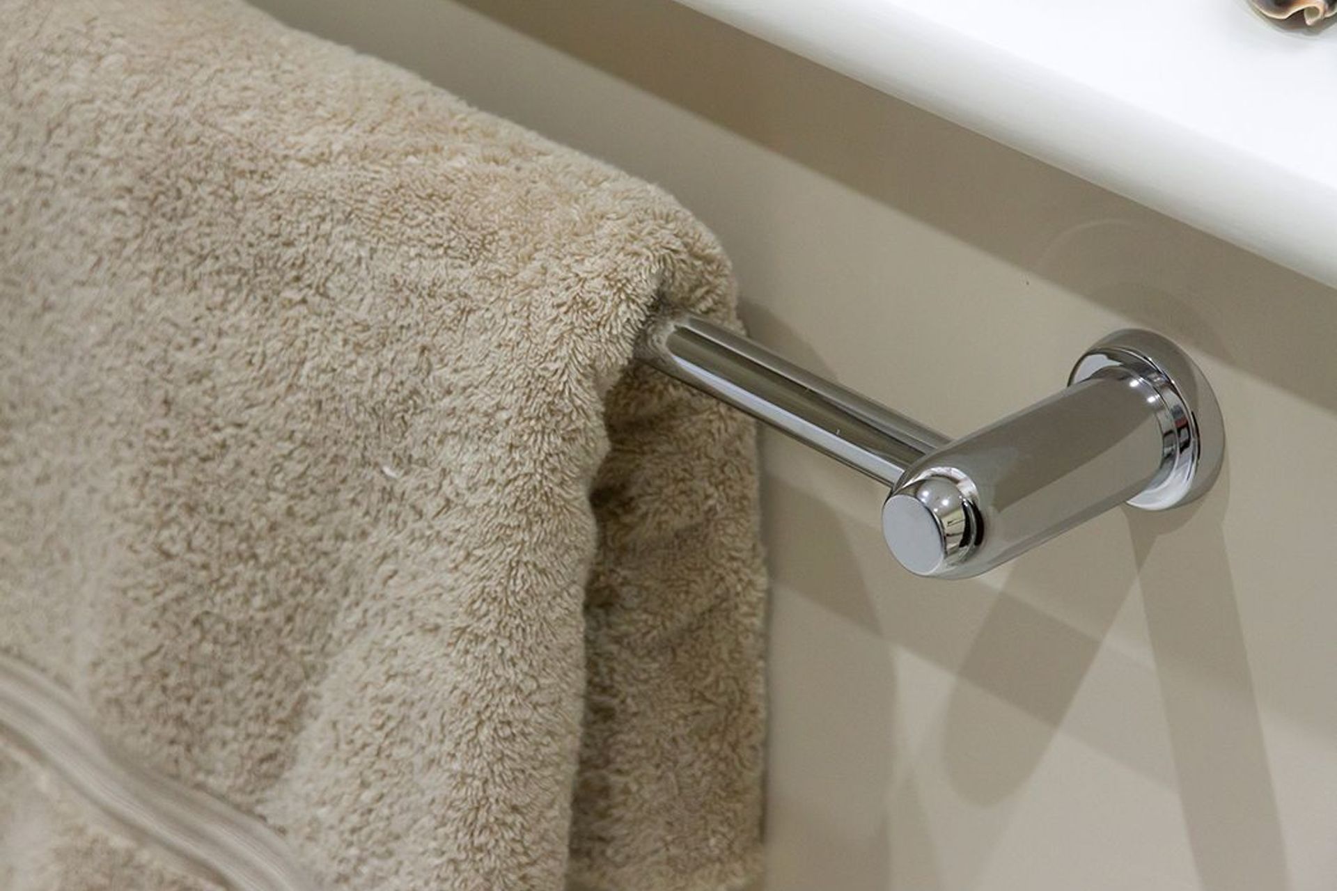 Perrin & Rowe Contemporary Towel Rail
by The English Tapware Company