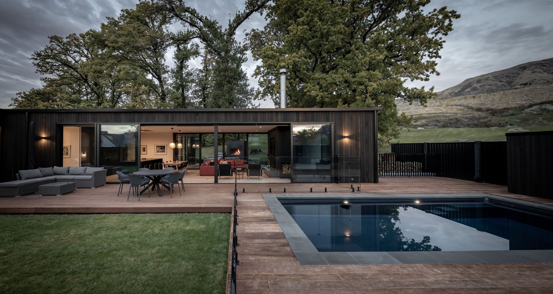 The Oak Grove Residence by Mclaren Architecture Design. Image credit: Simon Larkin.