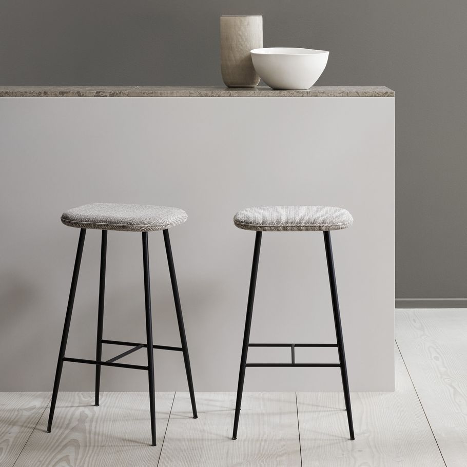 The Bar Stool Guide: heights, types, costs and making the right choice