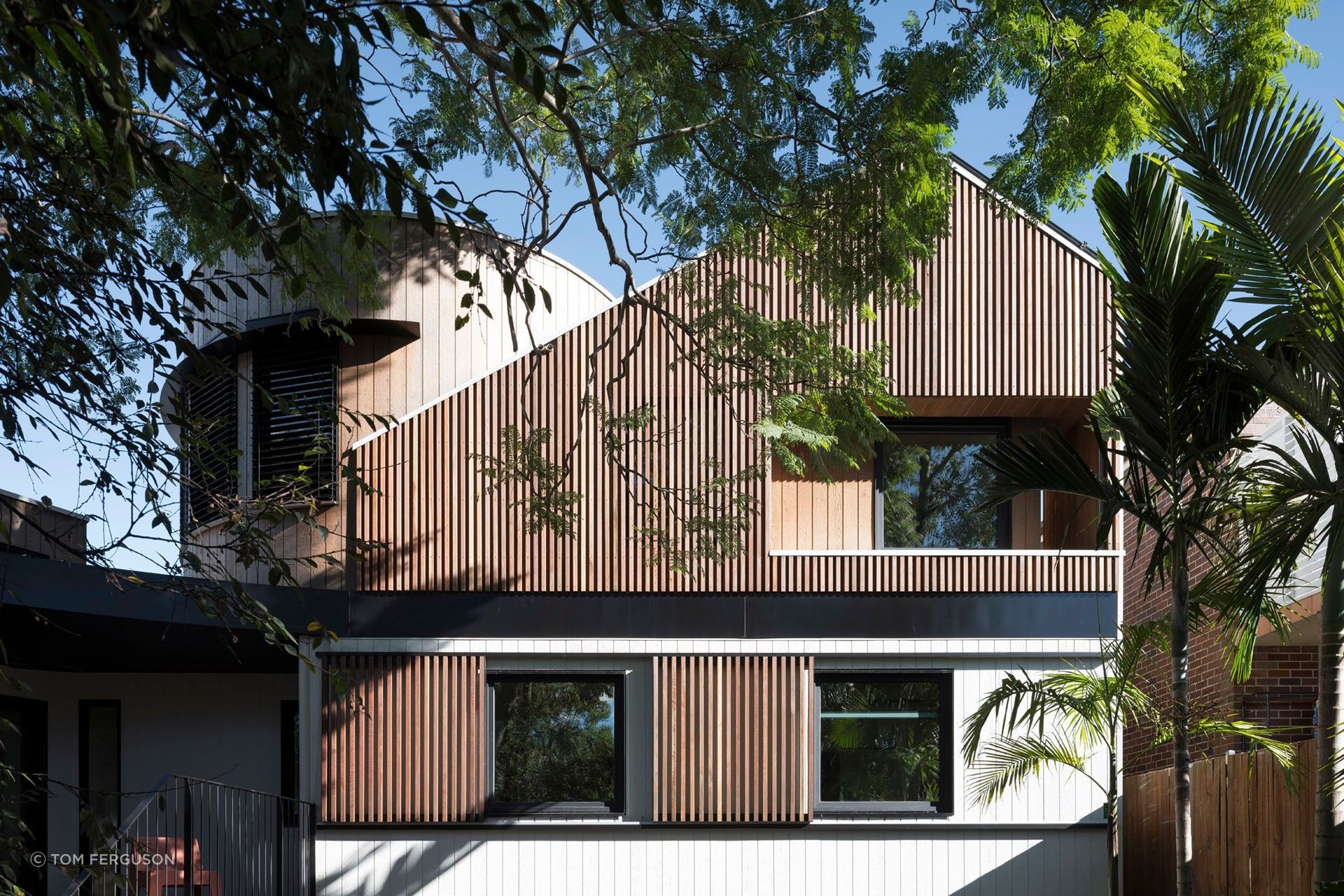 Sapling House by Anderson Architecture is a Passivhaus Premium certified home in Sydney, designed for sustainability and energy efficiency.