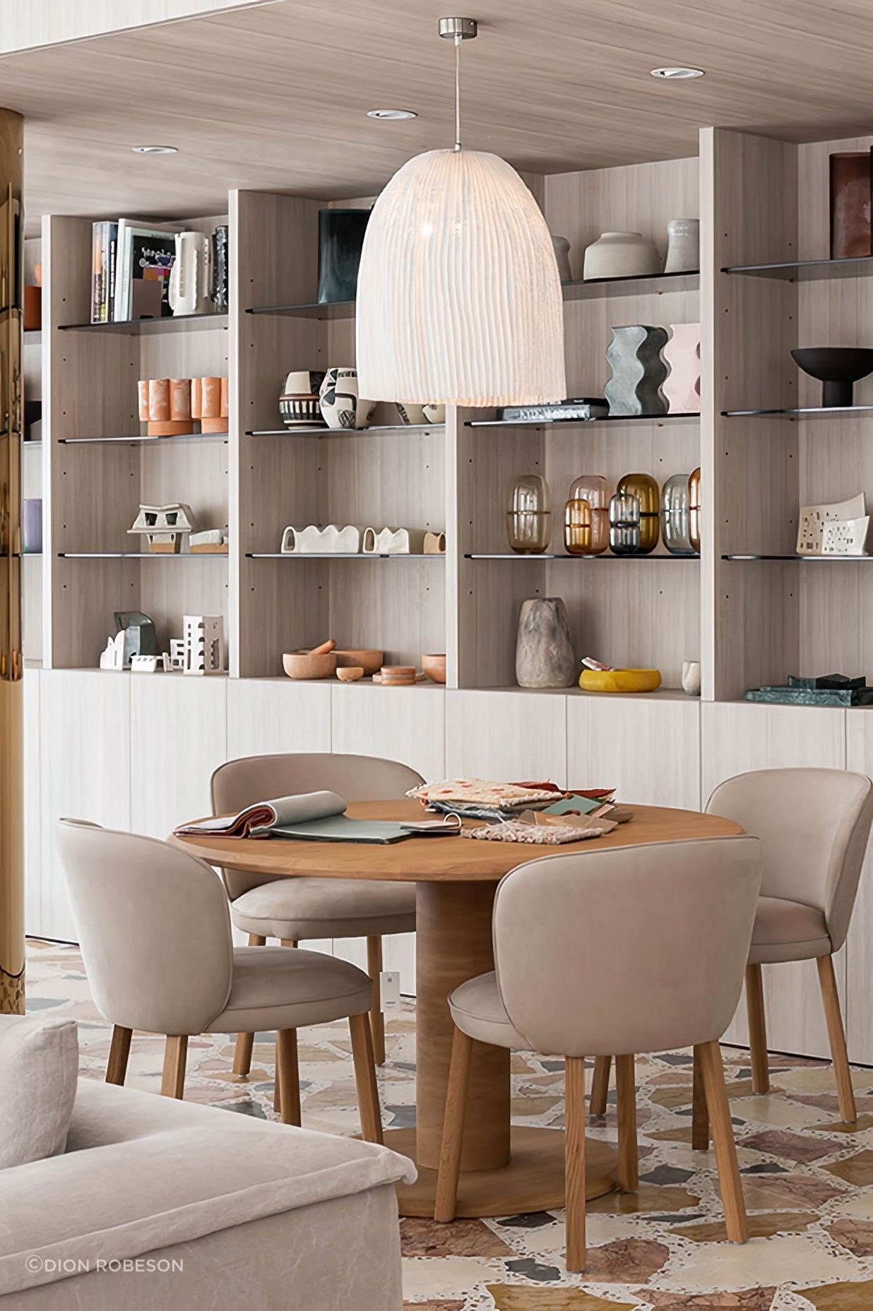 Masson for Light Mondo Round COB PRO downlights illuminate shelving displays.