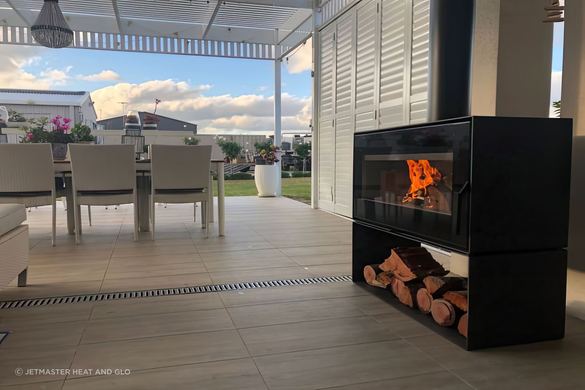 ScaledStylish-wood-heater-for-outdoors-art-scale-400x.jpeg