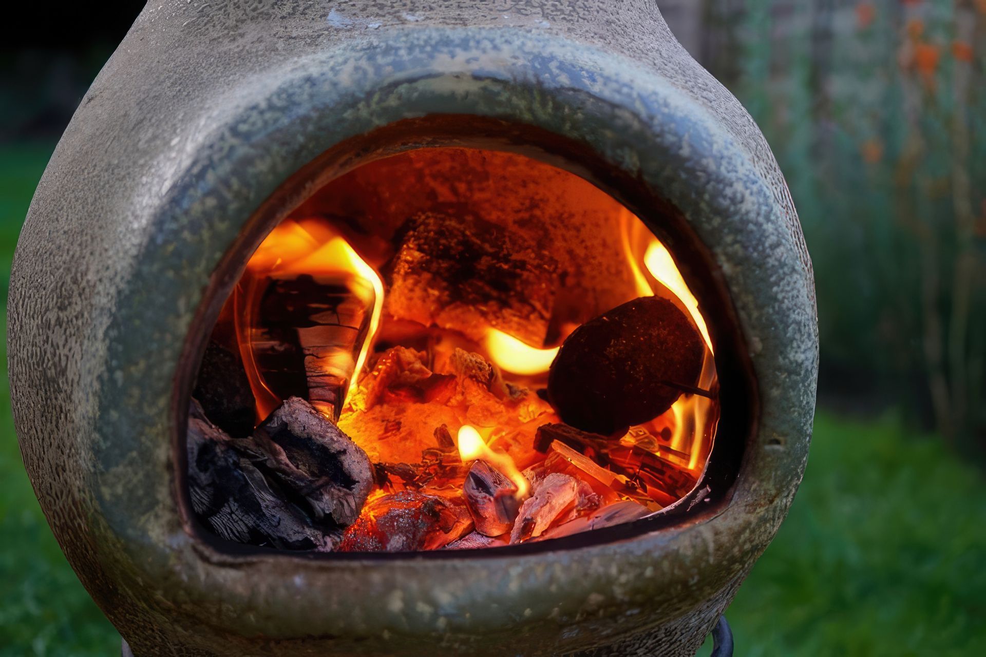ScaledWarm-outdoor-wood-heater-glow-standard-scale-400x.jpeg