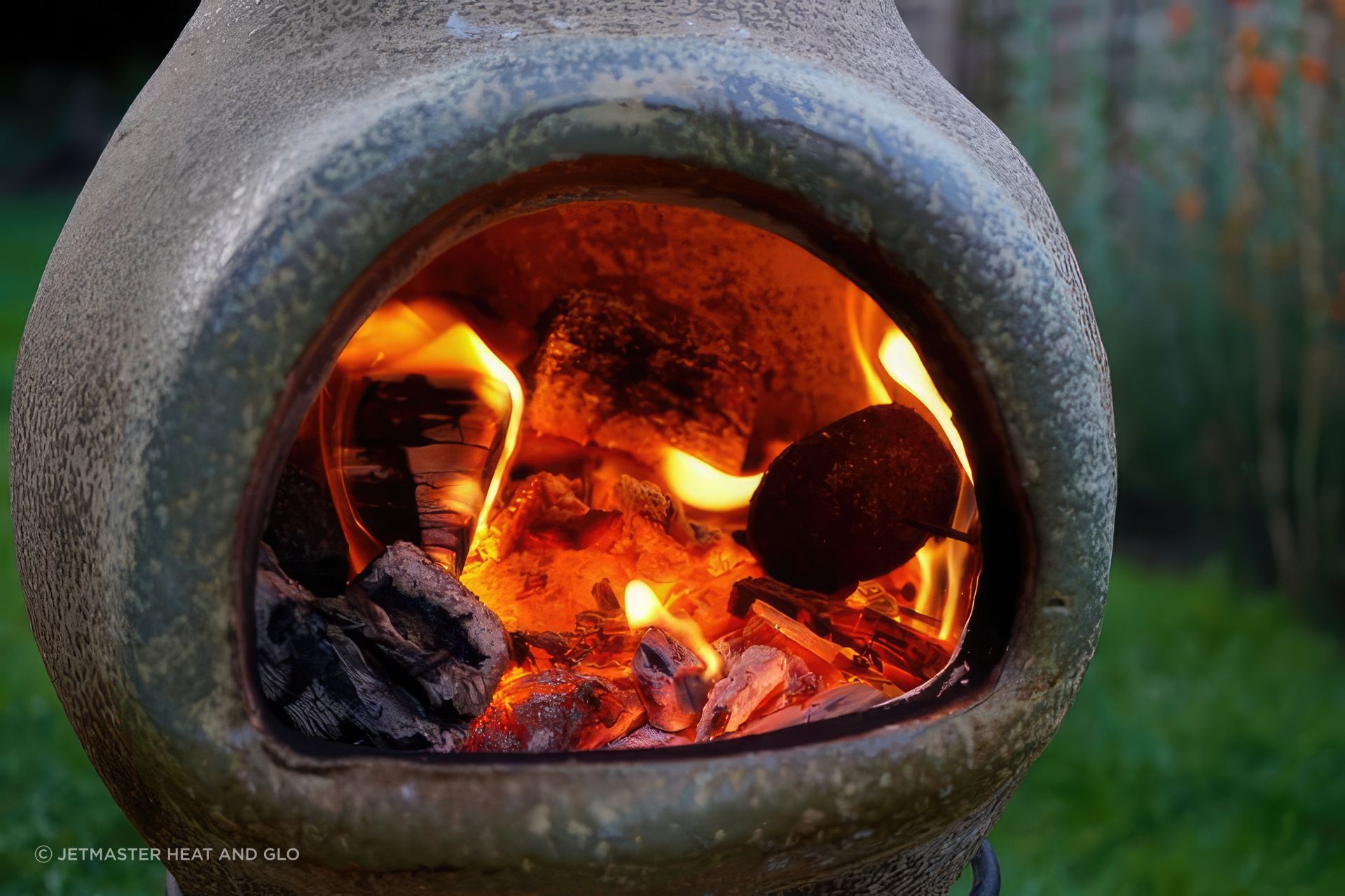 ScaledWarm-outdoor-wood-heater-glow-standard-scale-400x.jpeg