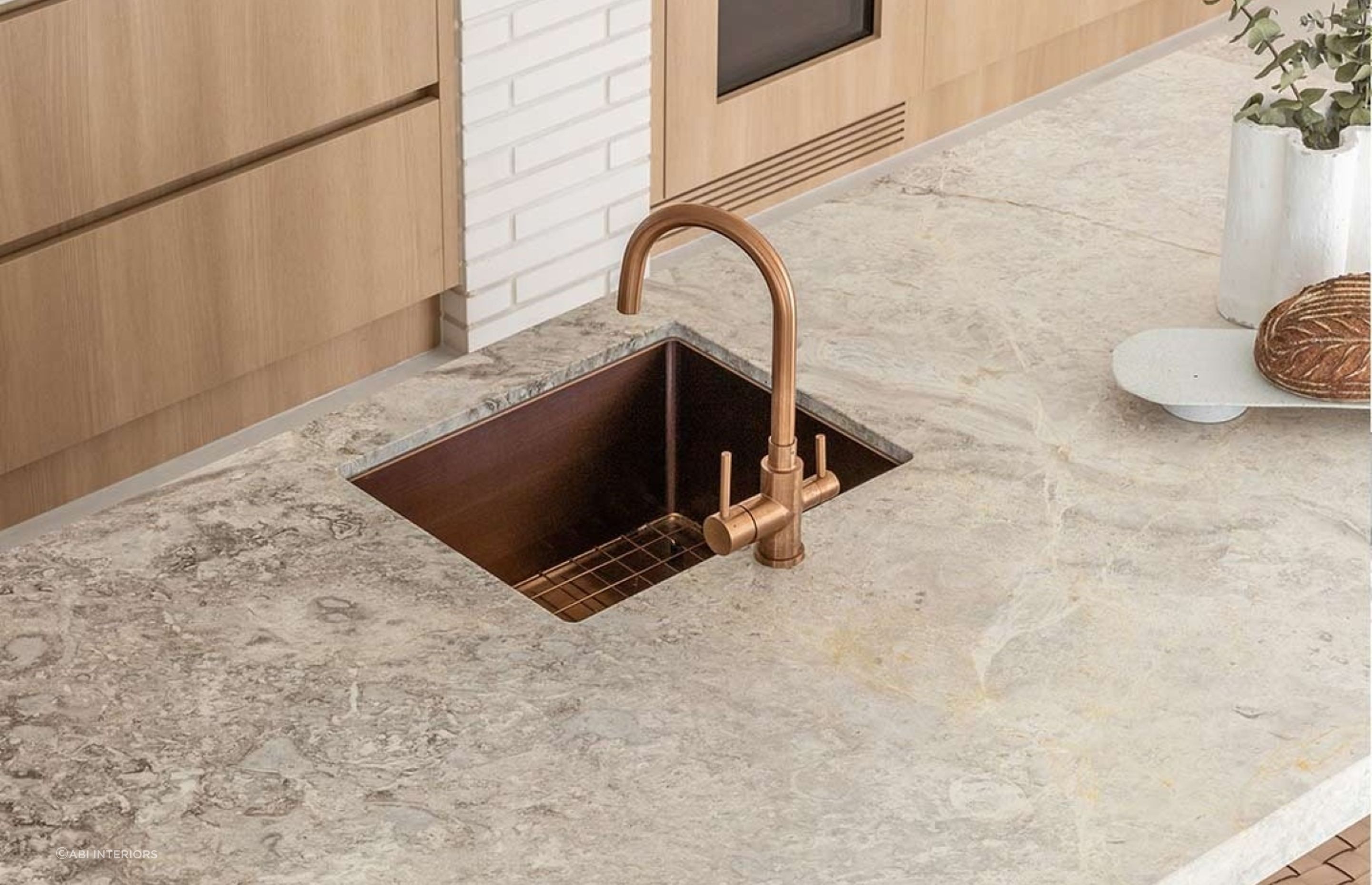 The Seba Single Sink is elegant, sophisticated and spacious.