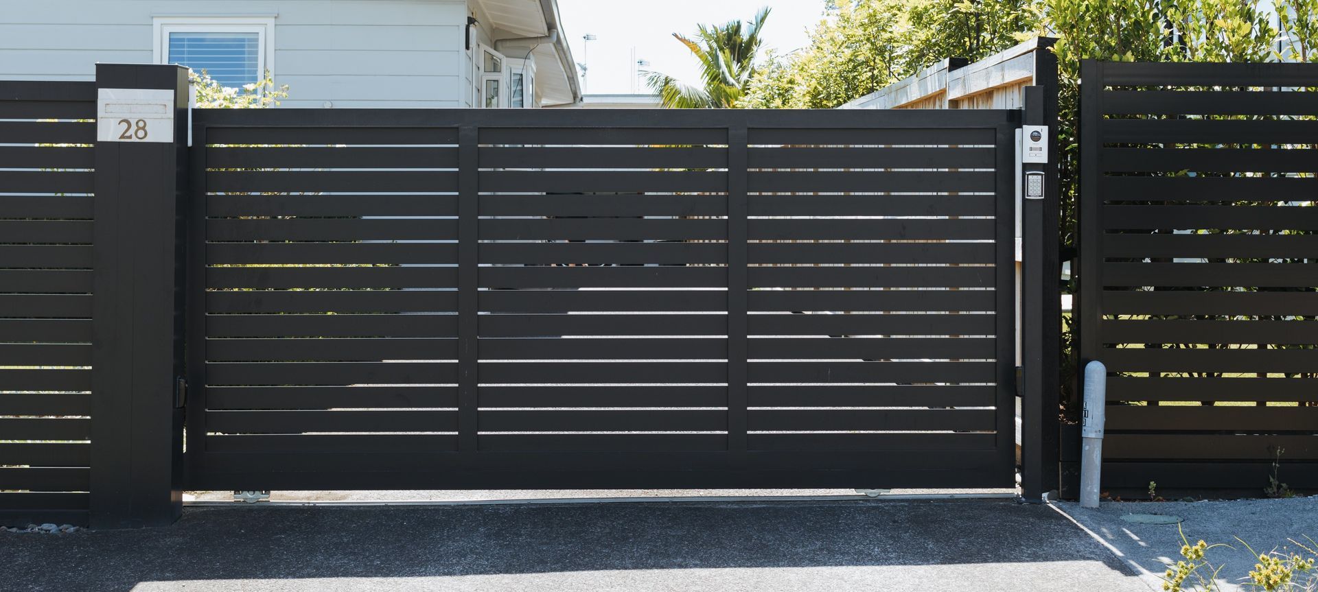 Slat Driveway Gates By Warner Fences &amp; Gates.