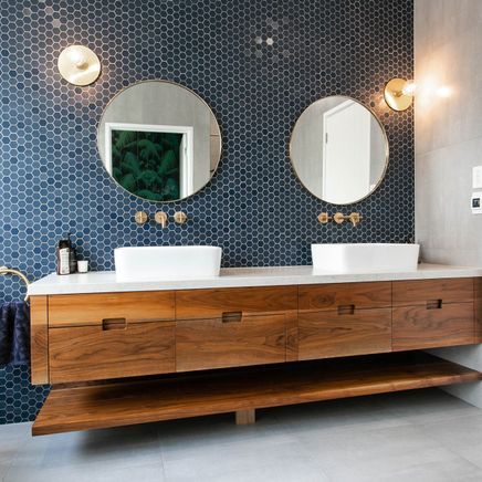 How to plan and save money on a luxury bathroom renovation