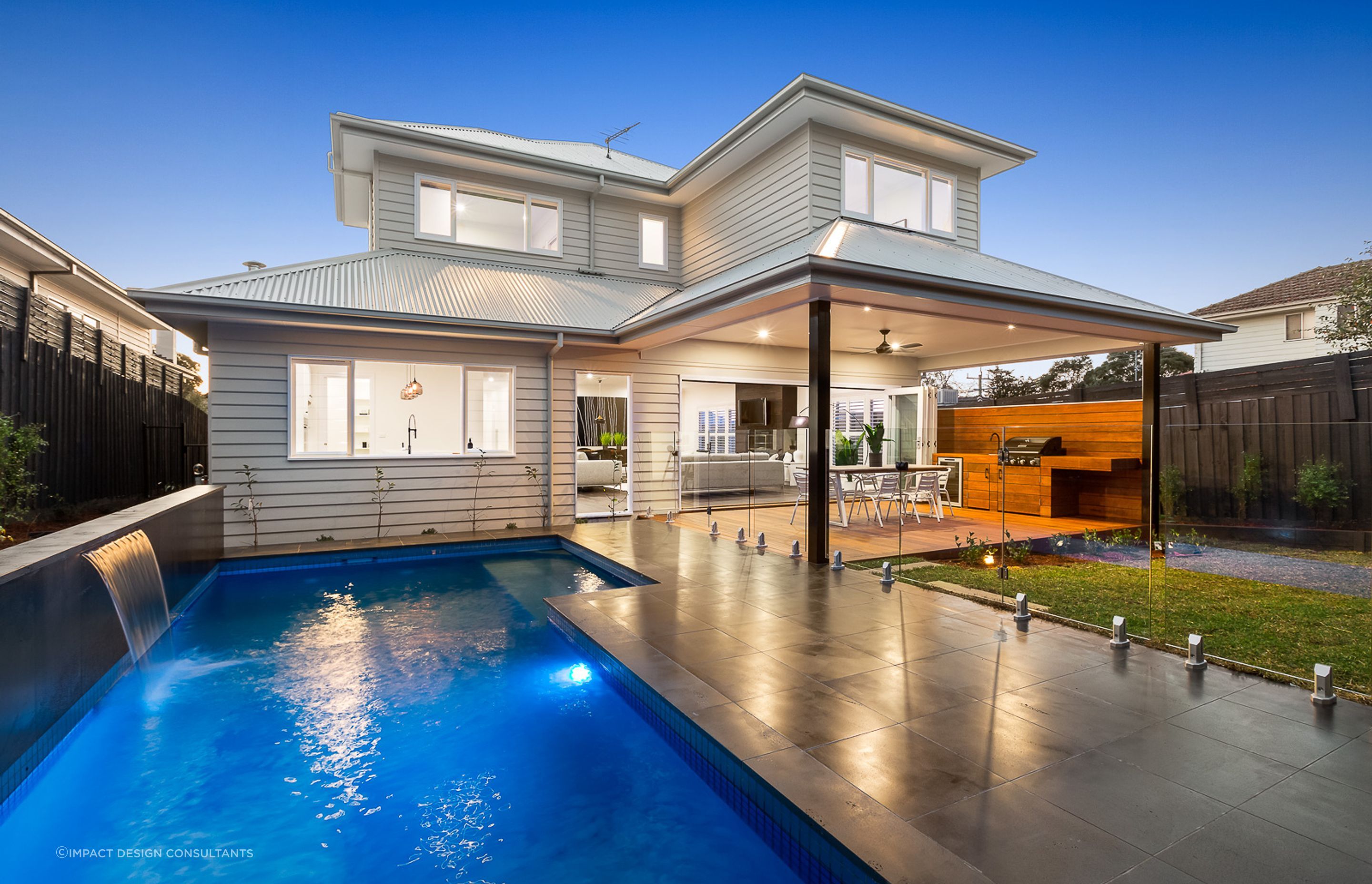Weatherboard slats effectively cover a house's front and back exteriors. It's a popular choice for traditional Australian homes, beach houses, sheds, garages, and home extensions. Featured project: Extension &amp; Renovation Mitcham.