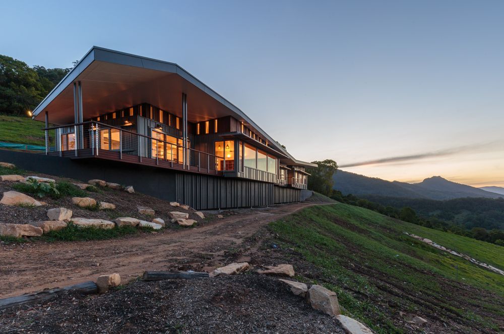 Singe lock cladding provides stunning exterior finishes to urban and rural homes. Featured product: Standing Seam Cladding.