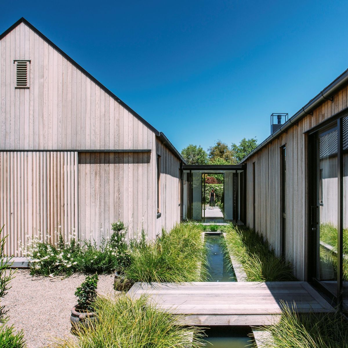 The advantages and disadvantages of timber cladding