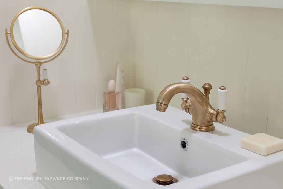 Perrin & Rowe Freestanding Shaving | Vanity Mirror
By The English Tapware Company