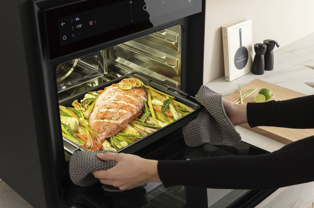 The sophisticated X BO Steam Oven by Bora can be easily positioned on a countertop.