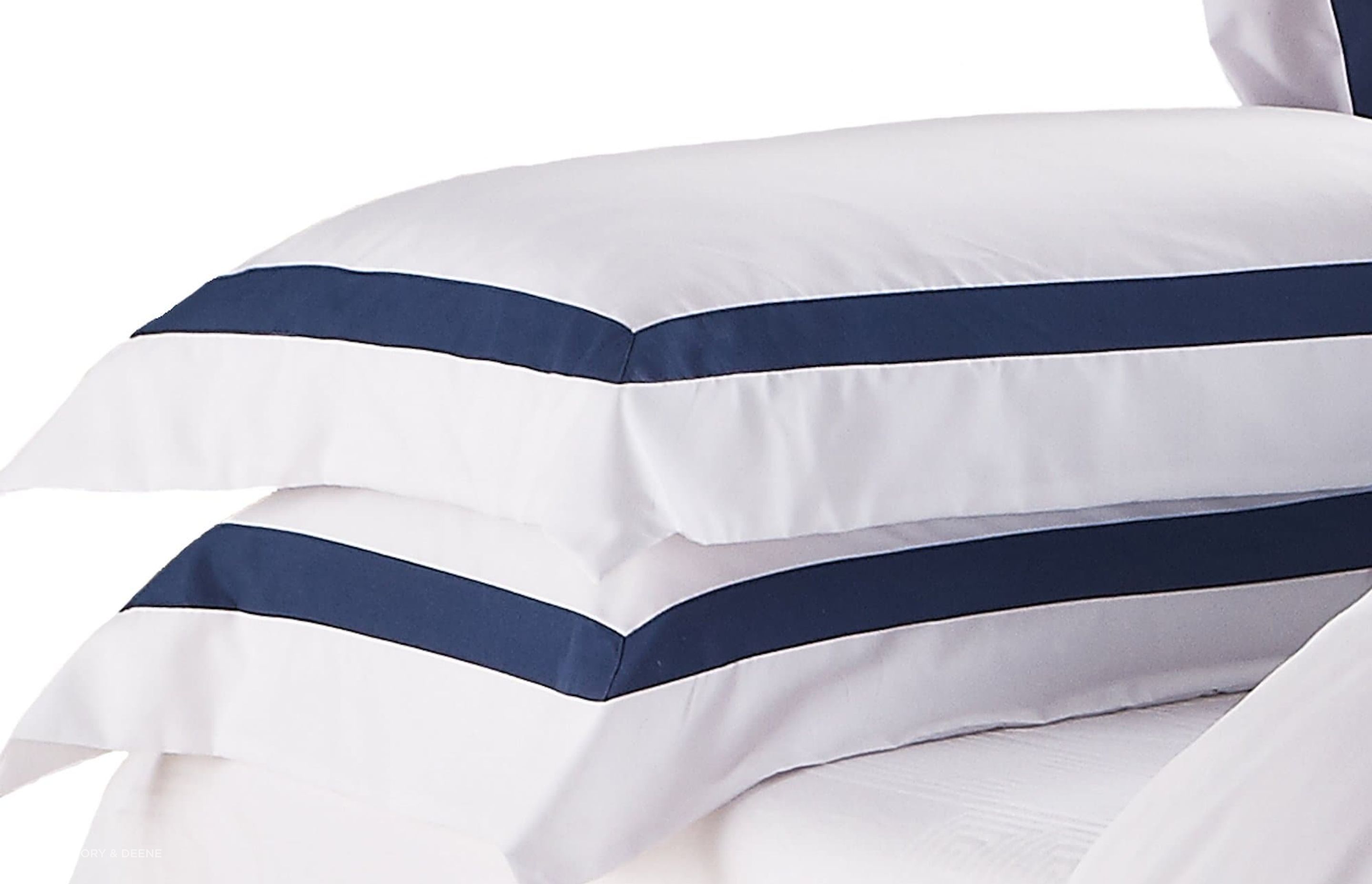 Ava Collection Standard Pillowcase Set - Navy Trim
by Ivory & Deene Collection pillowcases are made from super soft microfiber with a bold border contrast trim
