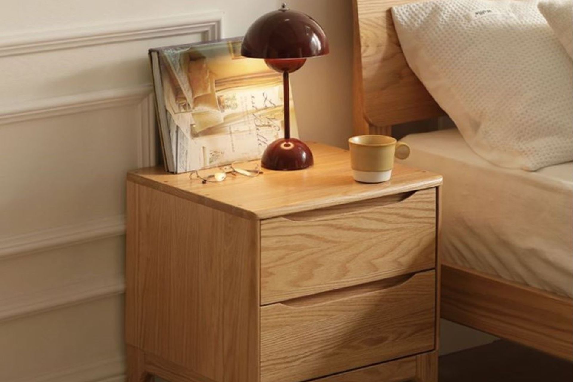 The beautiful natural grain of oak, seen here with the Berlin Natural Solid Oak Bedside Table, brings uniqueness and warmth to a bedroom.