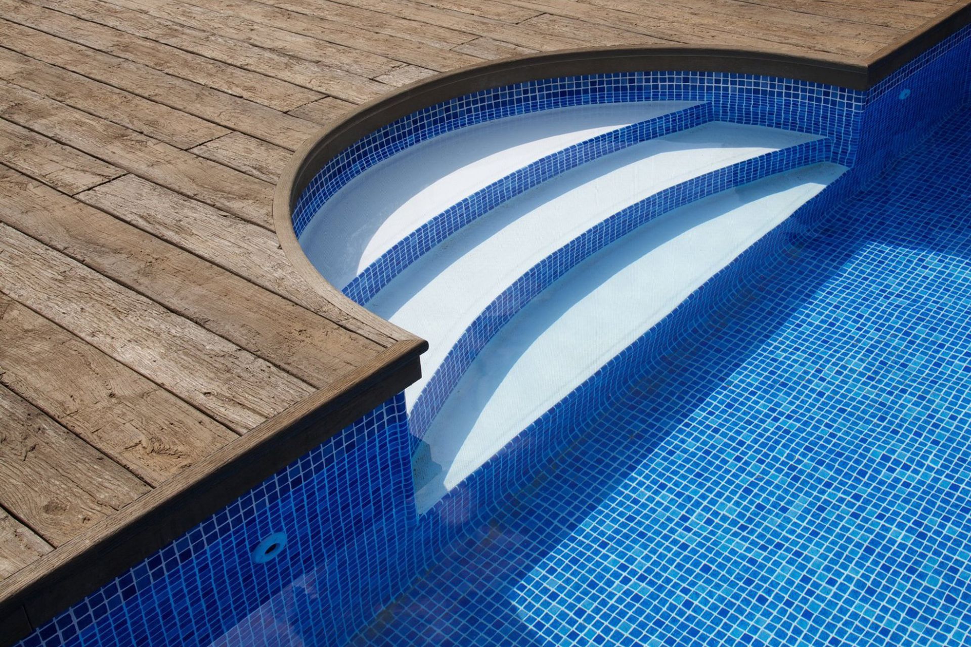 A decking area featuring the bullnose edging.