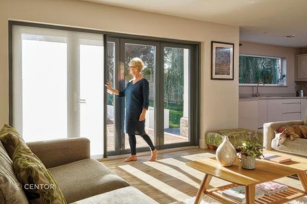 centor-casestudy-405-integrated-folding-door-enjoying-the-benefits-of-inside-outside-living-on-an-english-evening-03-gigapixel-standard-v2-1000w.jpeg
