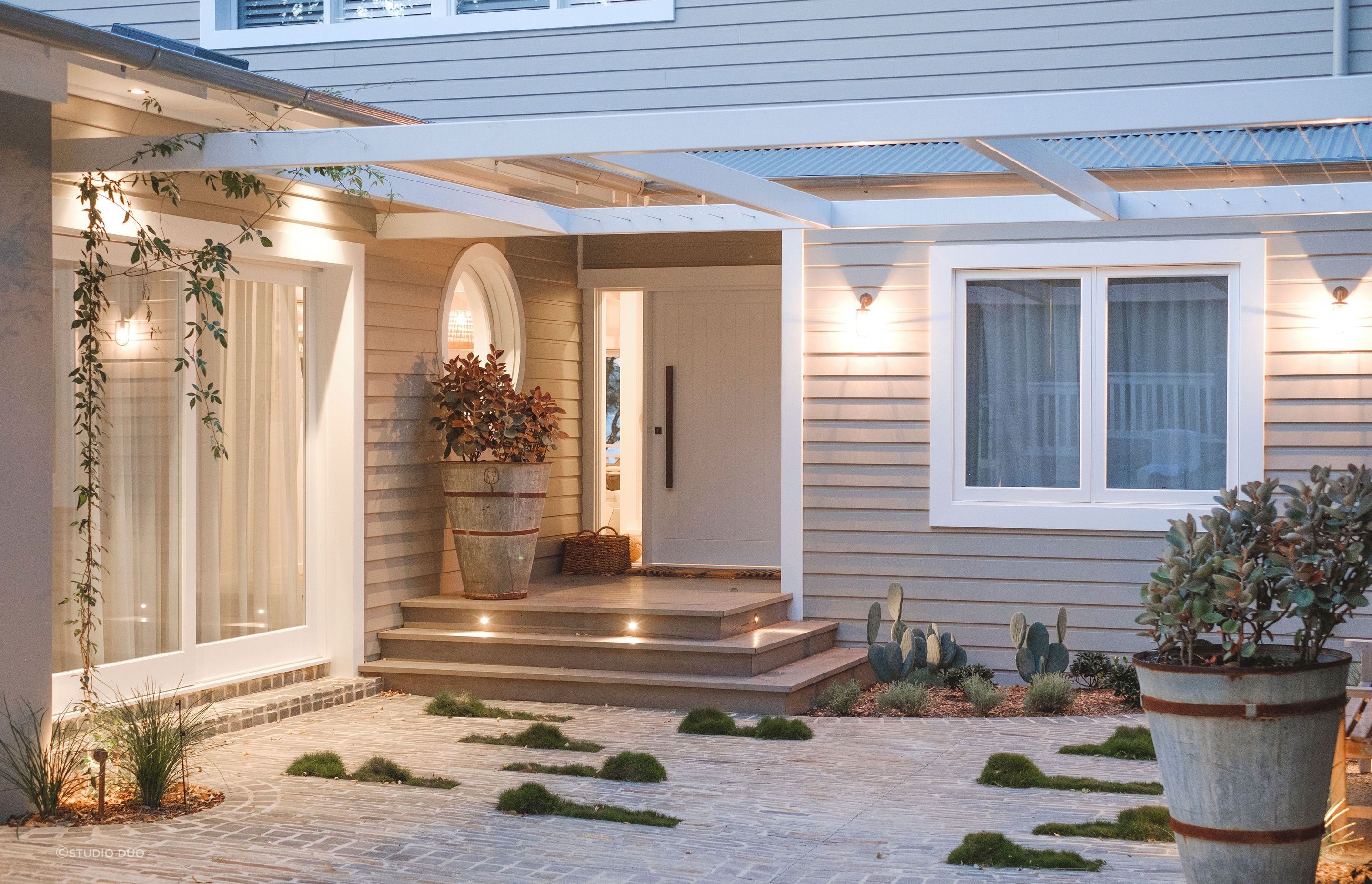A touch of greenery is a simple way to intertwine your garden with your home. Featured project: GEM by Studio Duo