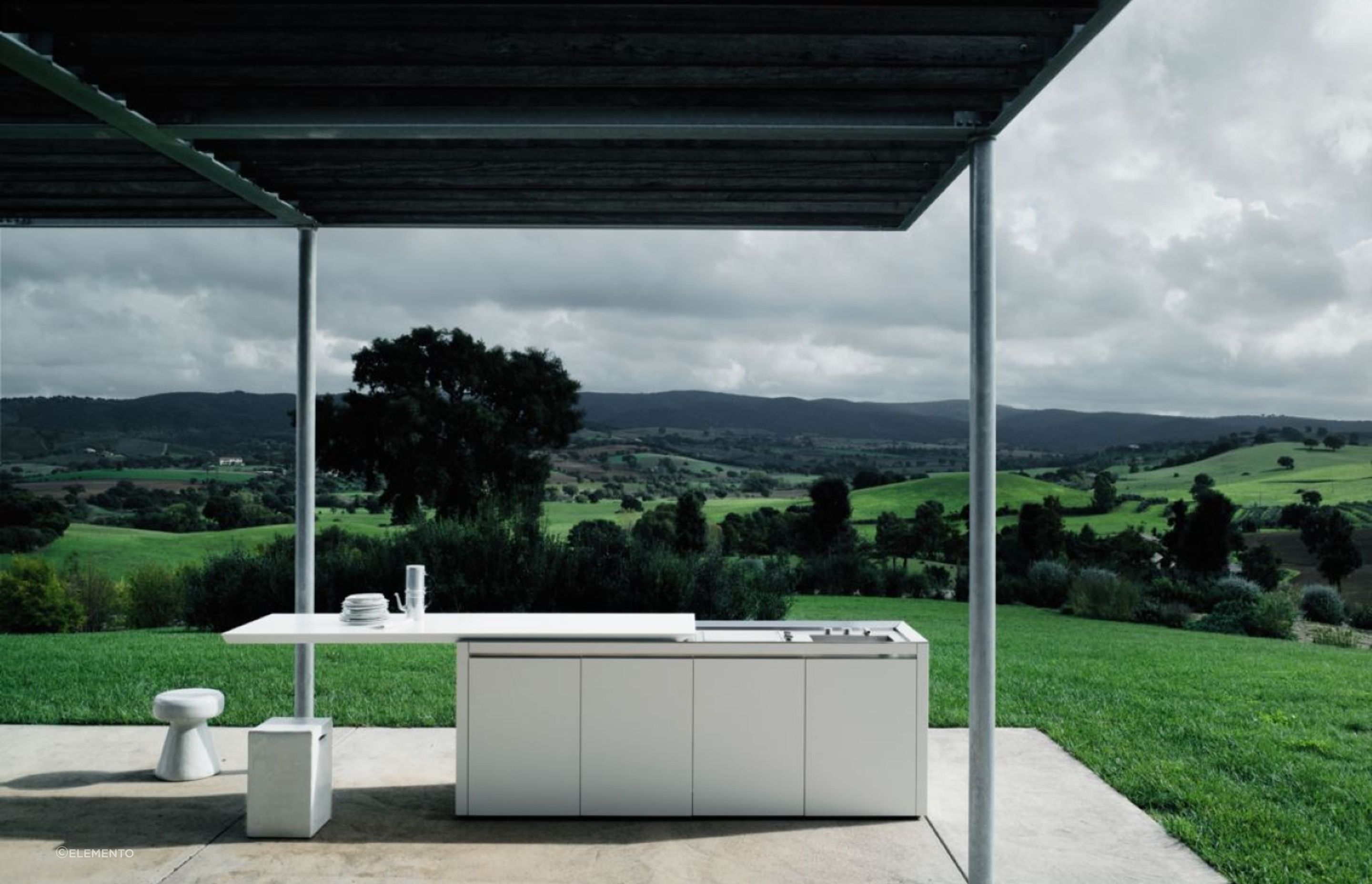 The modern and contemporary K2 Outdoor Kitchen by Boffi is perfect for high-spec state-of-the-art cooking system.