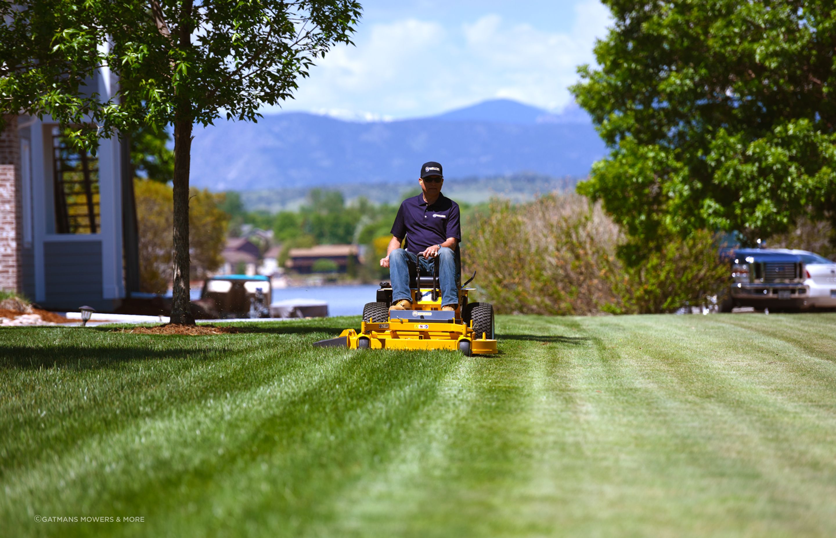 The R21 is a versatile mower that can cover a wide area in a short amount of time and can handle a variety of terrain types.