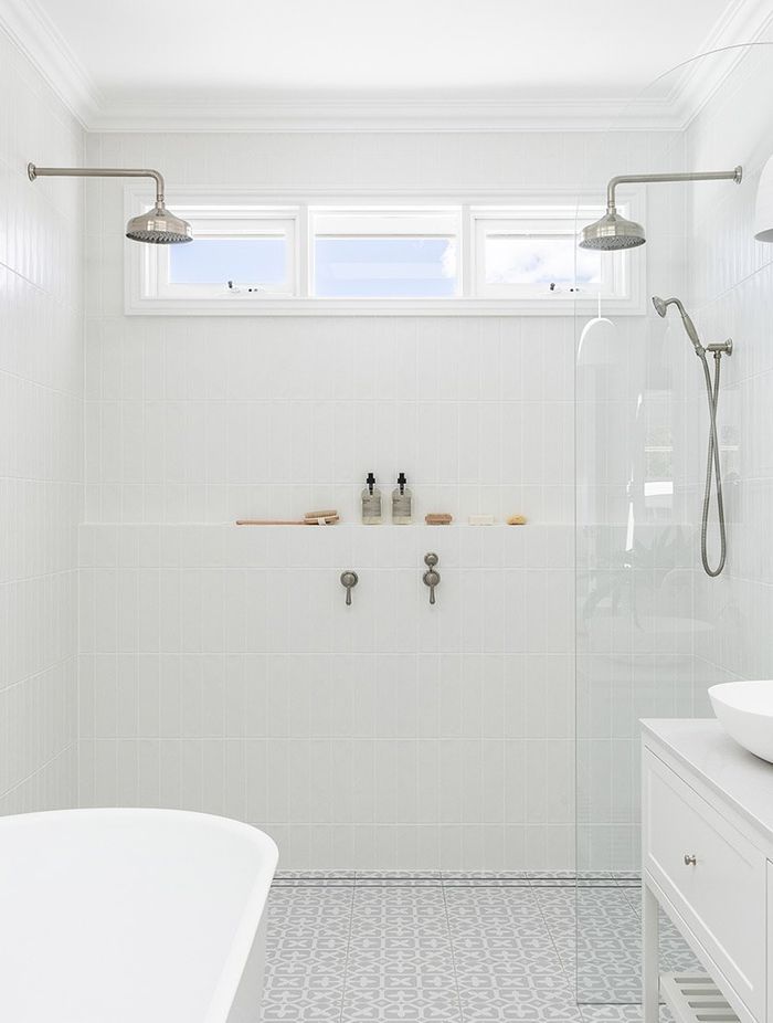 Featured product: Kingsley Shower Head Round.