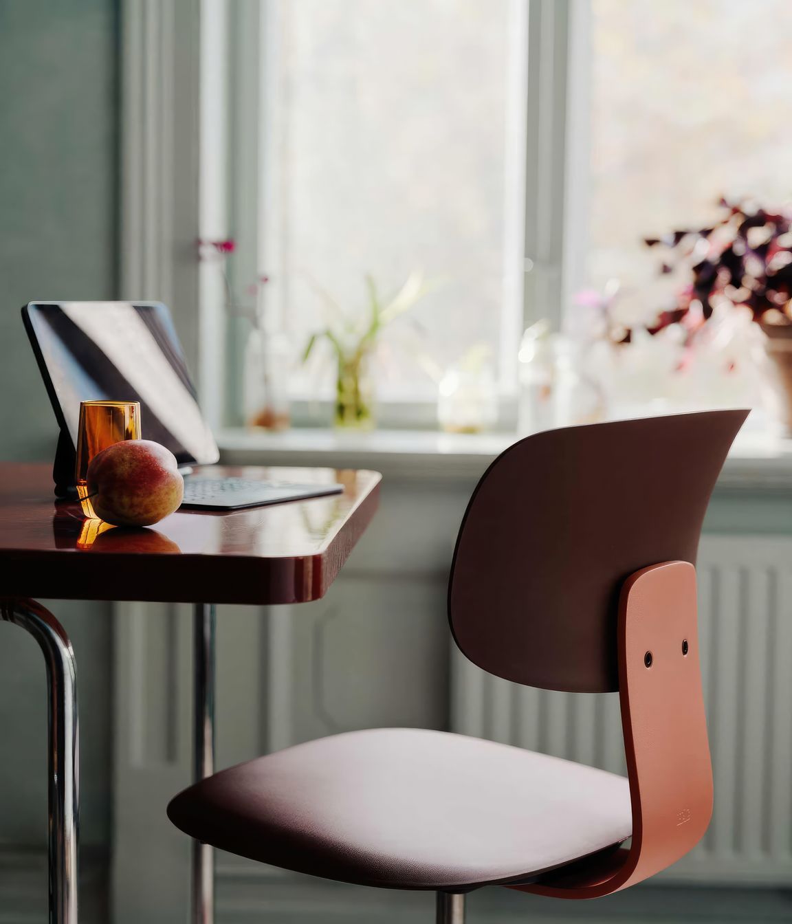 Featured: HÅG Tion 2100 in Chestnut/Blush
