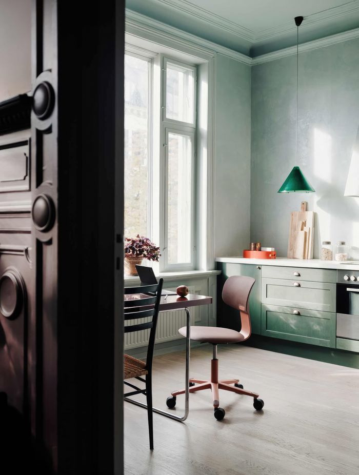 Featured: HÅG Tion 2100 in Chestnut/Blush