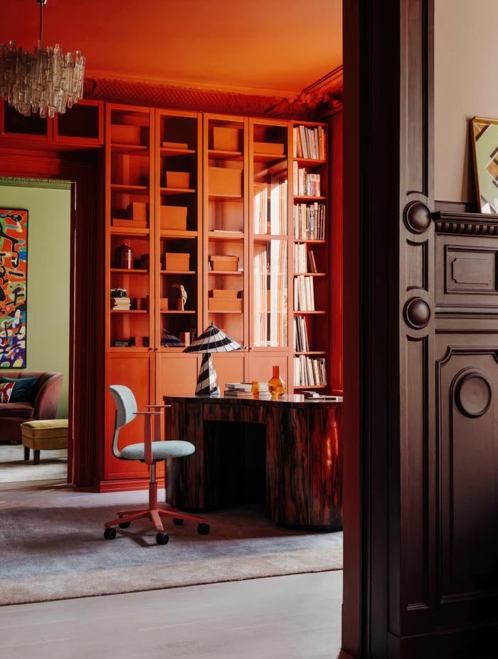 Featured: HÅG Tion 2160 in Moss/Blush, with textile Sisu 805 (green/white) by Kvadrat