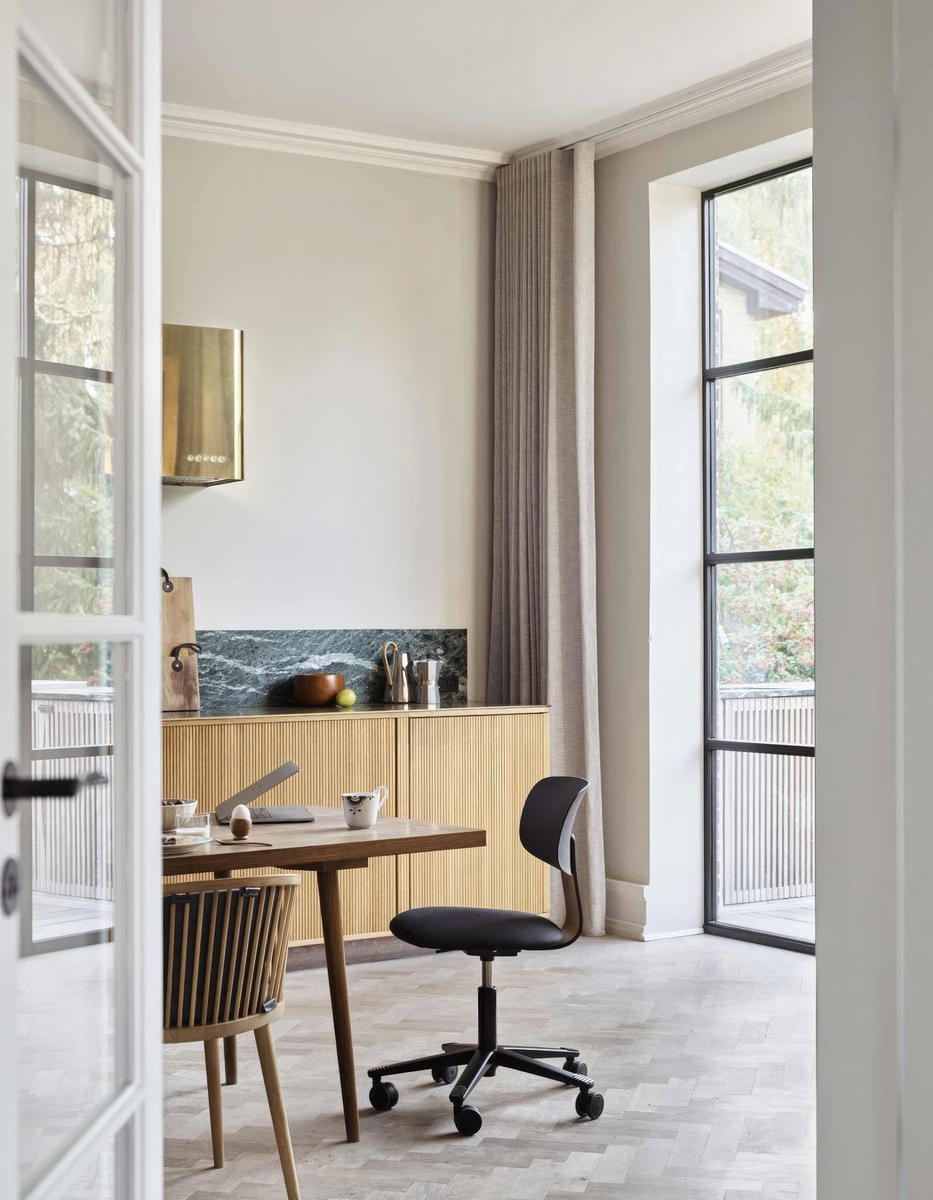 Featured: HÅG Tion 2140 in Black, with textile Oceanic OC01 by Camira