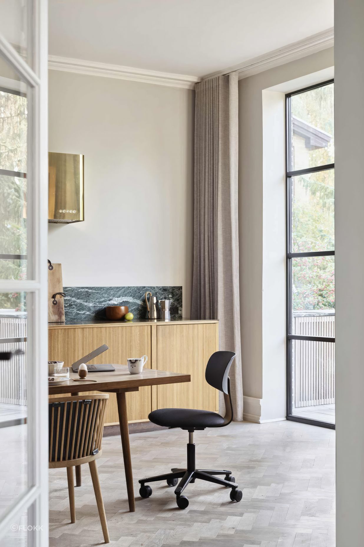 Featured: HÅG Tion 2140 in Black, with textile Oceanic OC01 by Camira