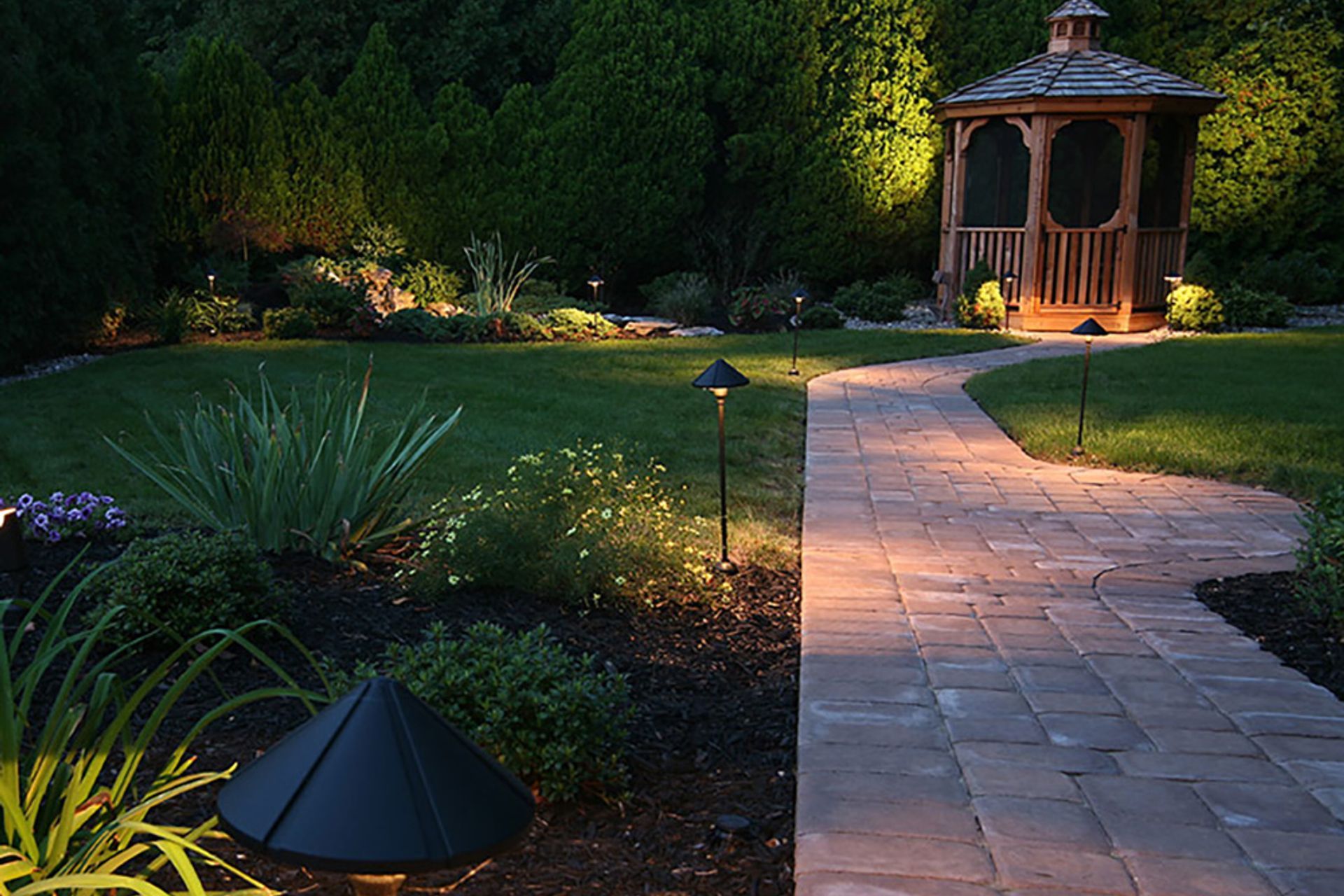 Lighting by TR Electronics