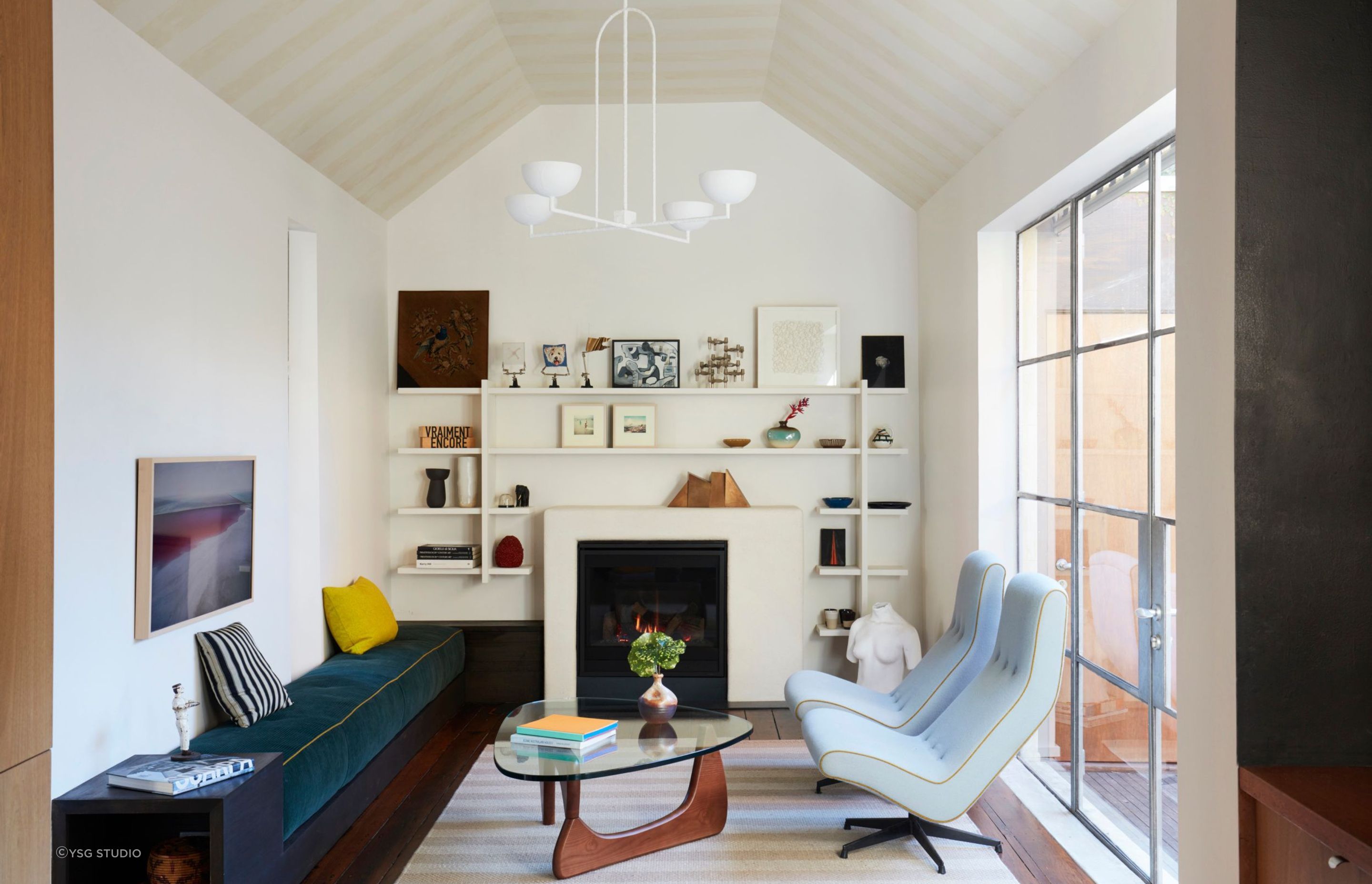 Precision with colour in the Departure Lounge by YSG Studio - Photography: Prue Roscoe
