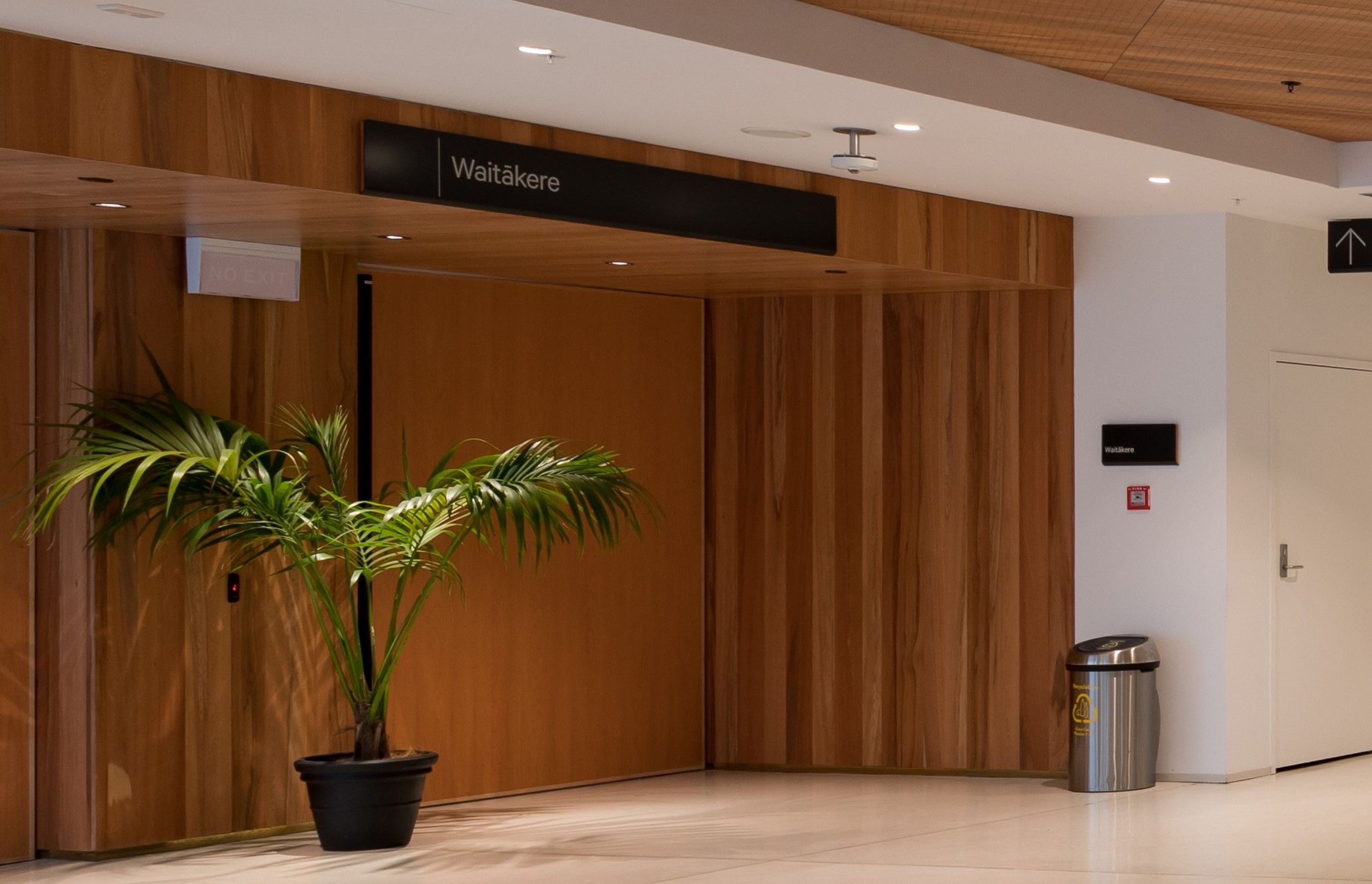 Rimu veneer panels were chosen to add visual interest and contrast inside Auckland's Aotea Centre.